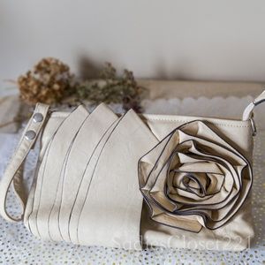 Ruffle Flower Fashion Clutch